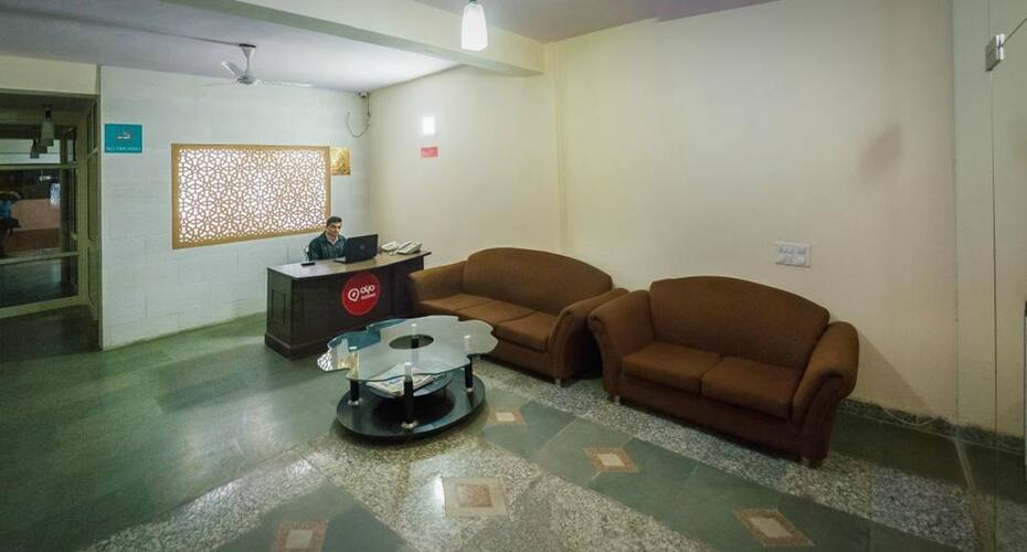 Charanpahari Hotel, New Delhi 2